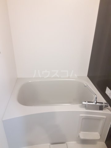 13/30 浴室