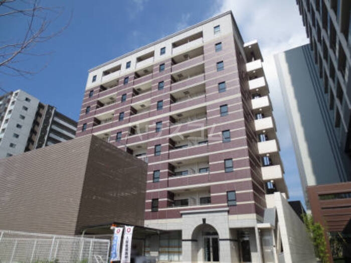 21/22 エントランス