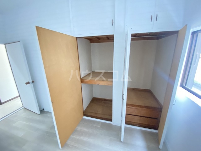 13/30 収納