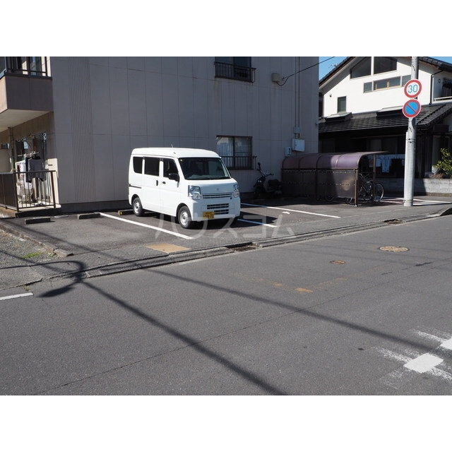 15/17 駐車場