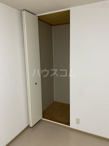 13/30 収納