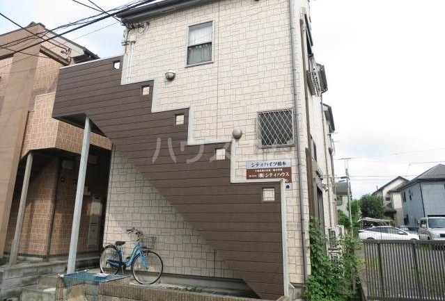 22/30 エントランス