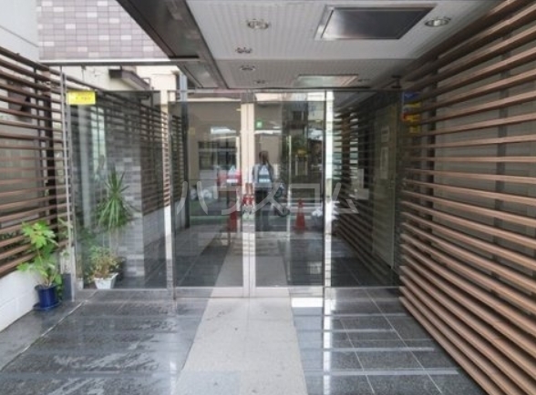 20/20 エントランス