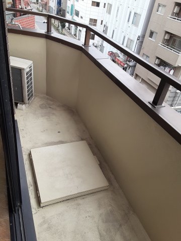 21/28 バルコニー