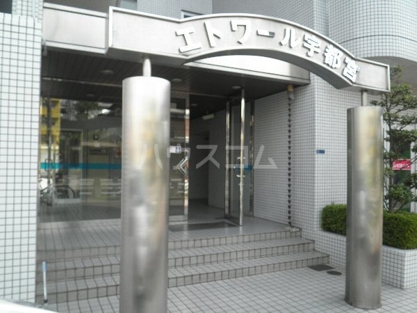 21/30 エントランス