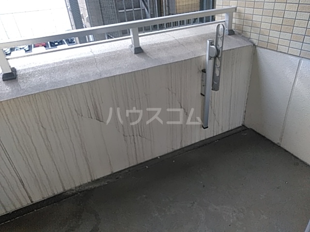 16/27 バルコニー