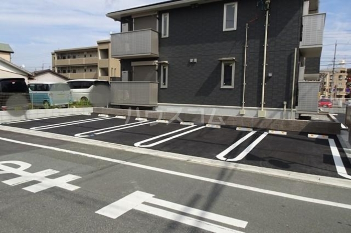 2/6 駐車場