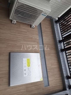 18/28 バルコニー